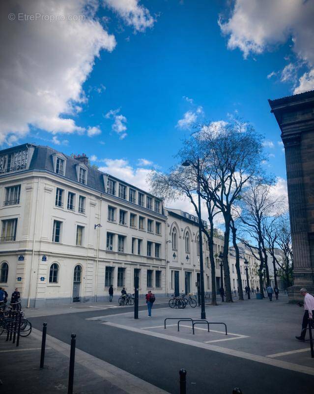 Appartement à PARIS-10E