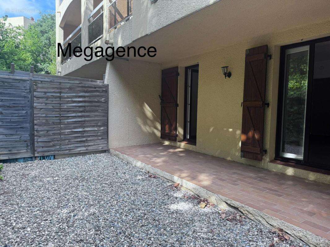 Appartement à HYERES
