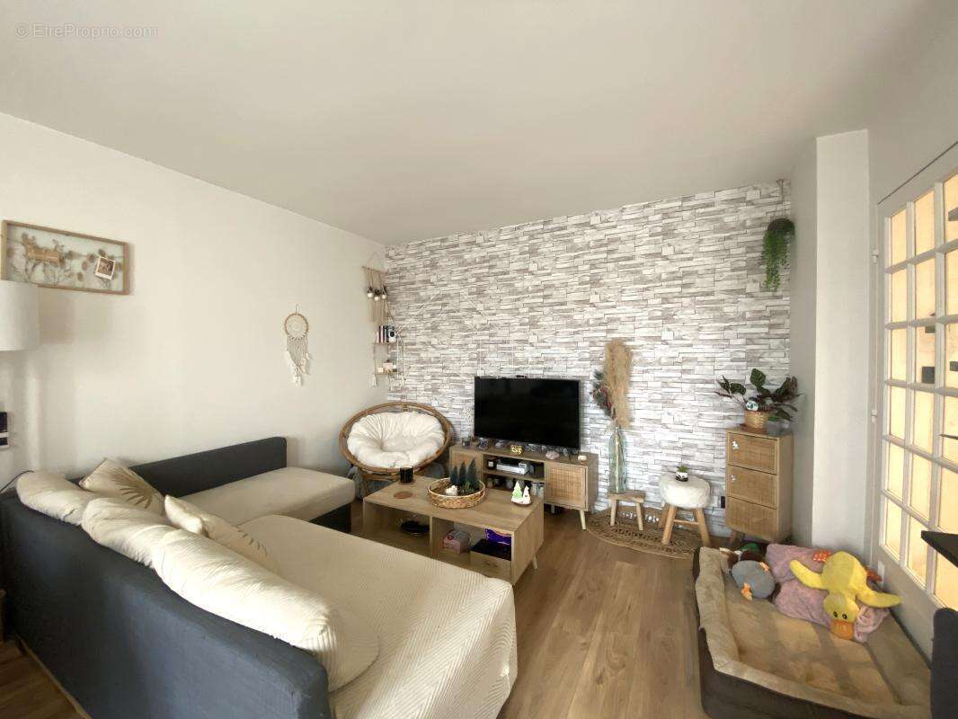 Appartement à ROSNY-SUR-SEINE