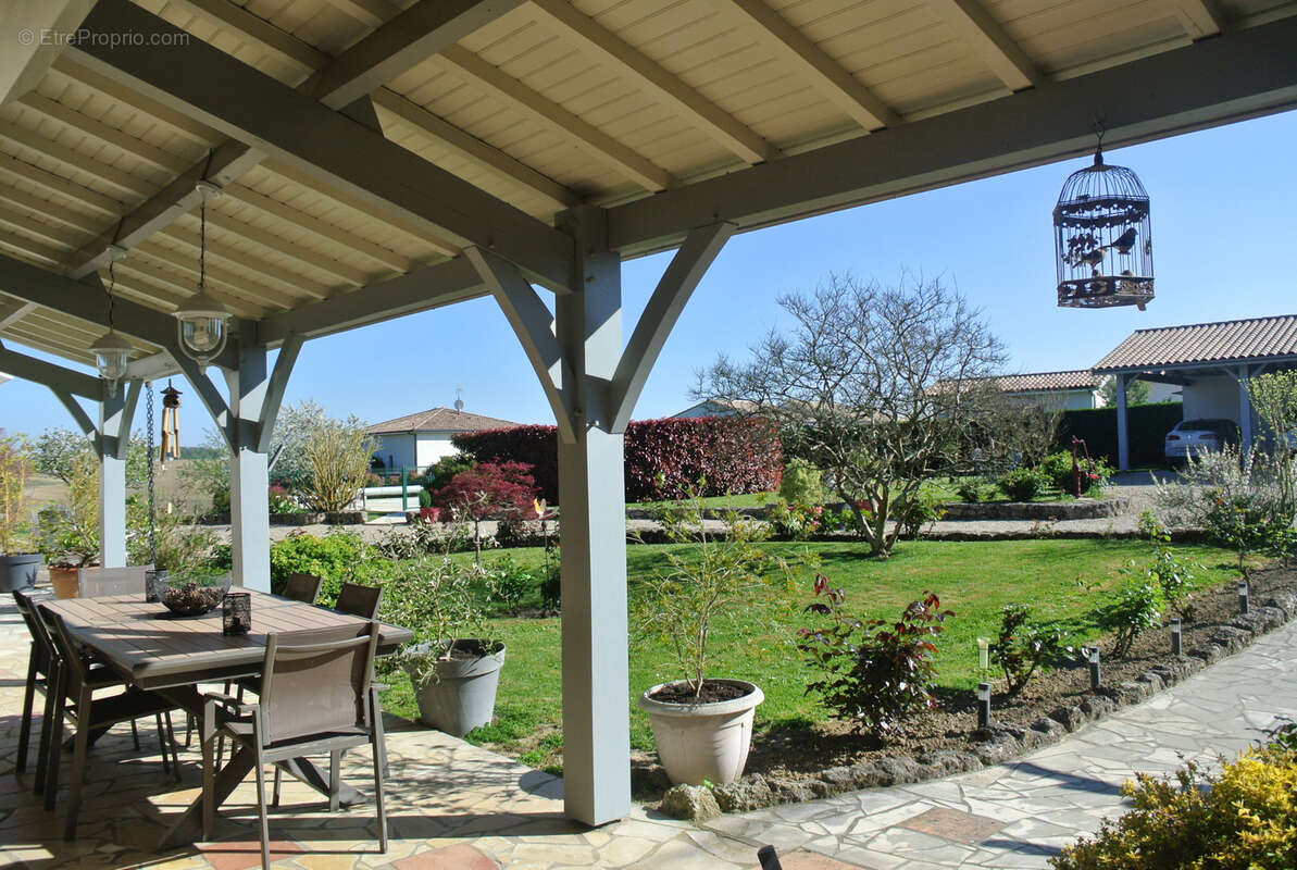 Maison à MAUVEZIN-SUR-GUPIE