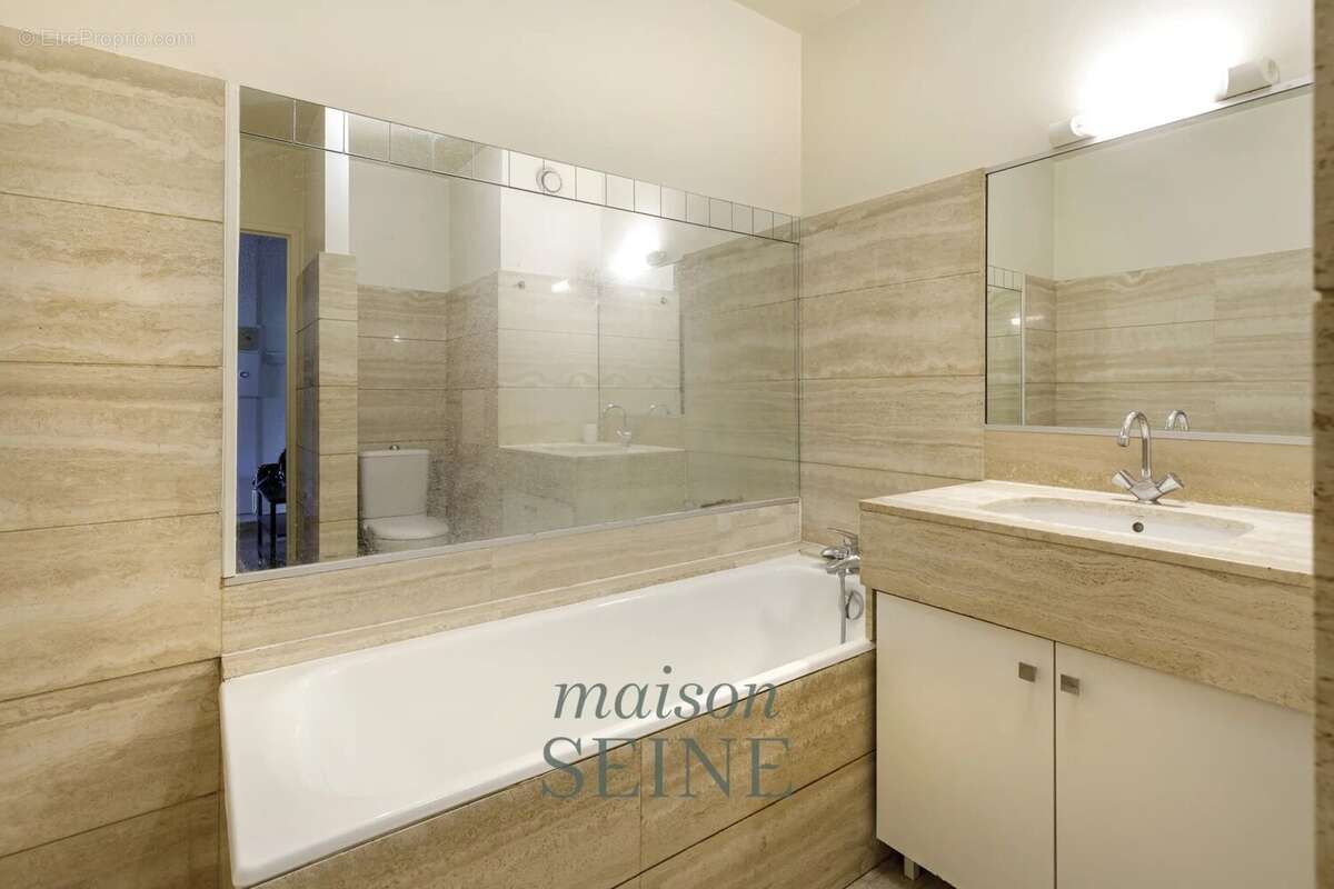 Appartement à NEUILLY-SUR-SEINE