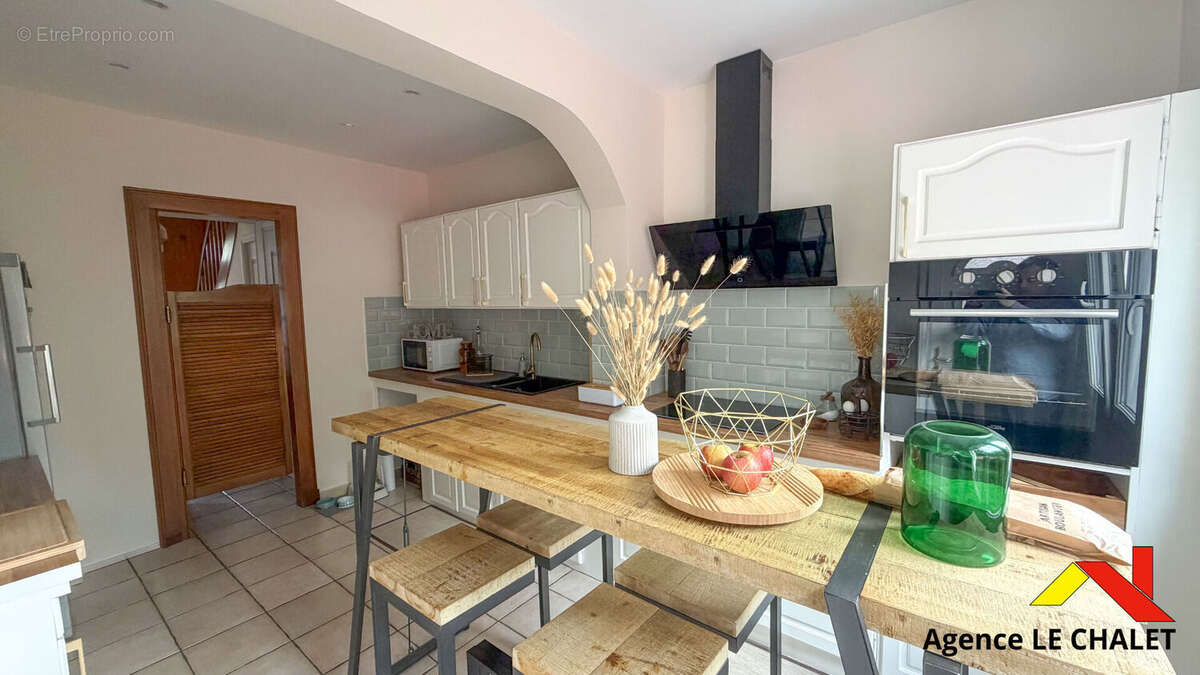 Maison à VILLENEUVE-LE-ROI