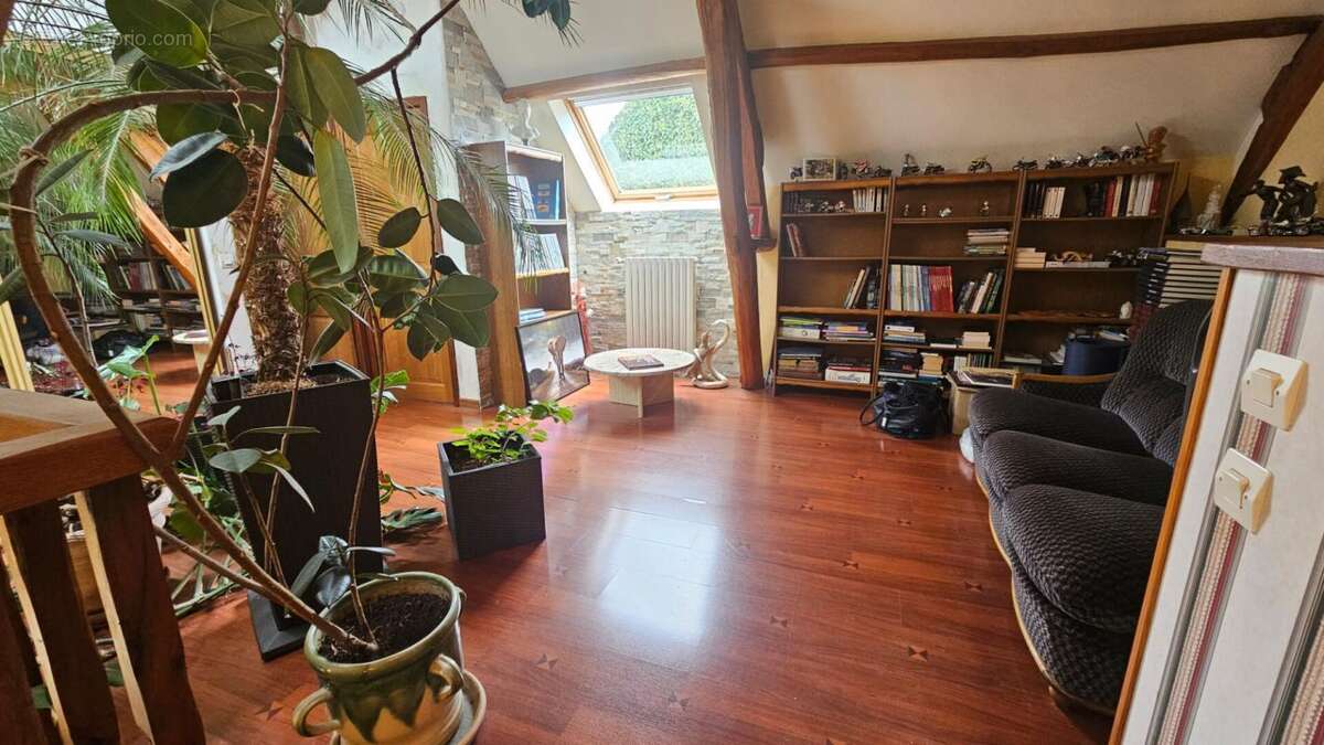 Maison à HOUDAN