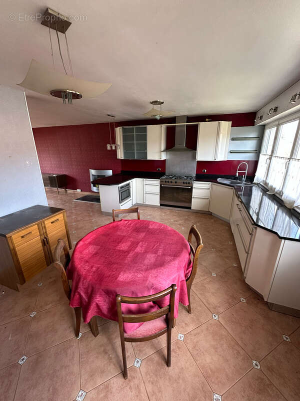 Maison F6 de 158m2 sur un terrain de 6 ares - photo 4