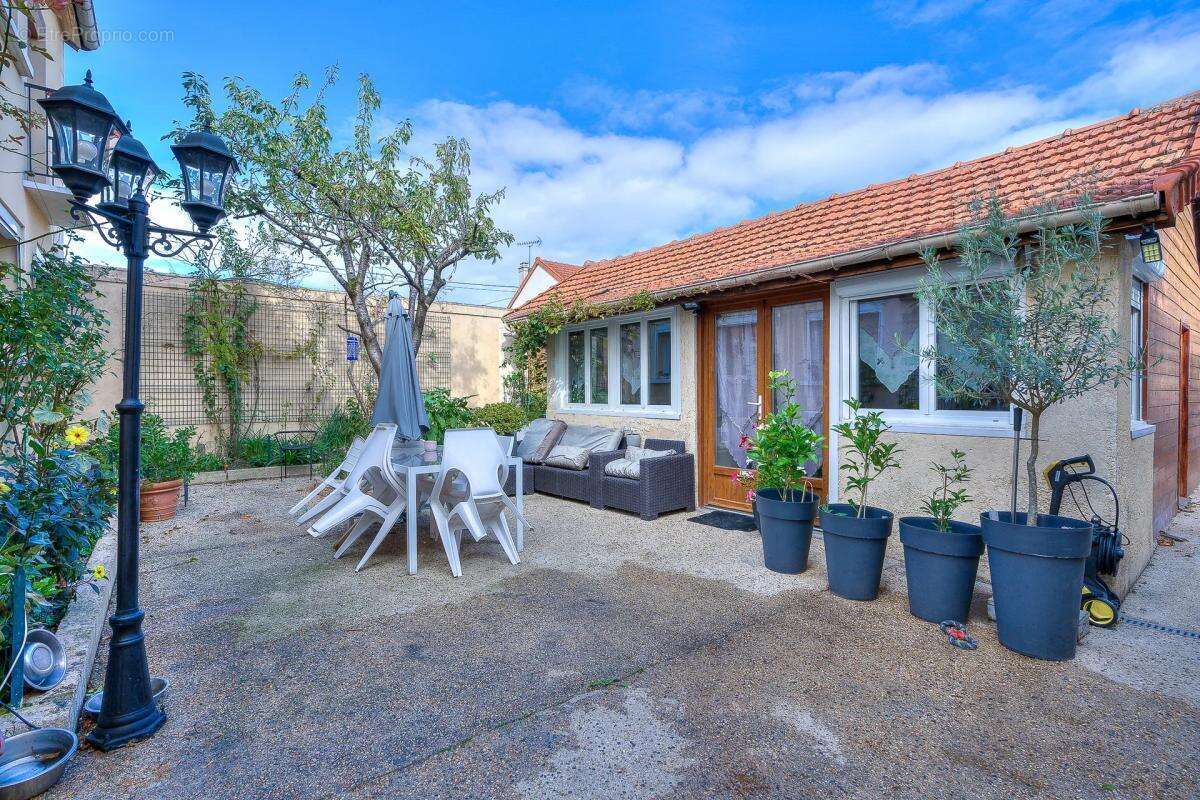 Maison à NEUILLY-PLAISANCE