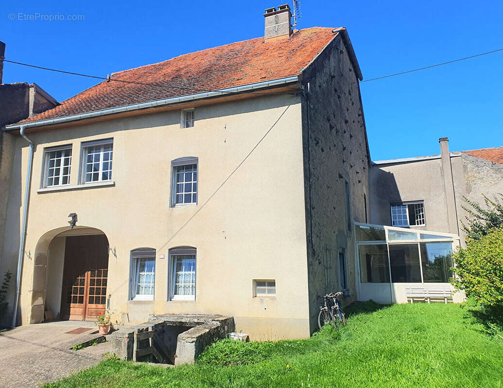 Maison à CENDRECOURT