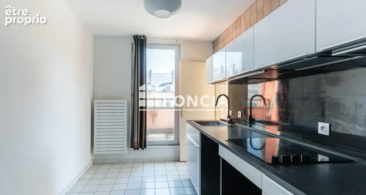 Dans le coeur de Metz - F5 de 172M2 avec terrasse et vue unique + parking - photo 5