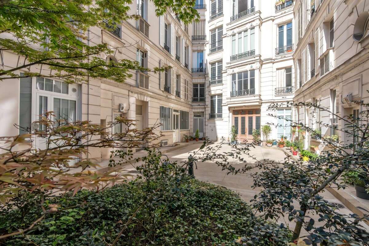 Appartement à PARIS-12E