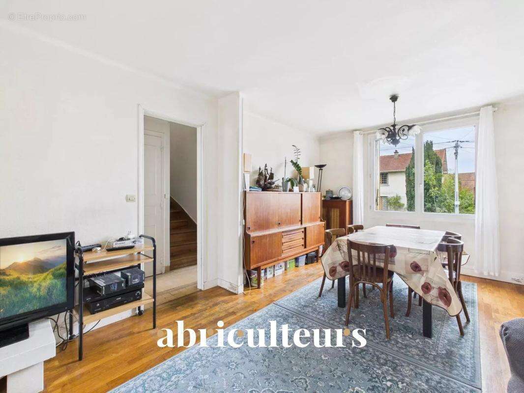 Appartement à VILLEMOMBLE