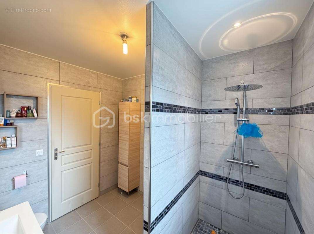 Maison à CHEPTAINVILLE