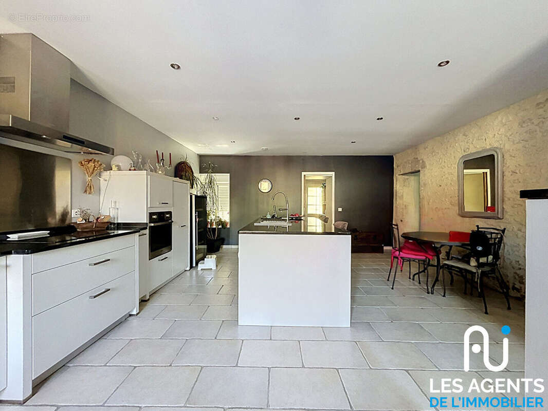 Fermette entièrement rénovée - MEUNG SUR LOIRE (45130) - photo 6