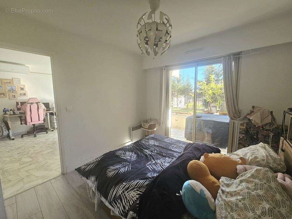 Appartement à MOUGINS