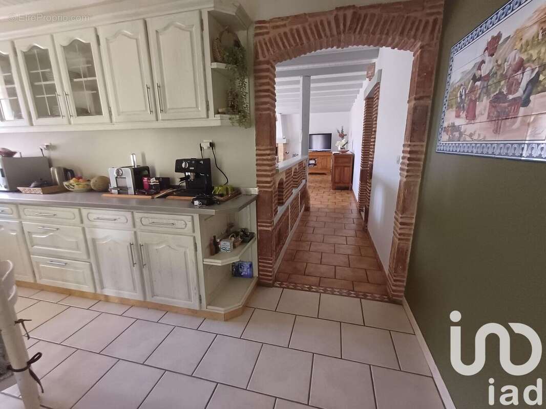 Maison 139 m² à Saint-Laurent-Des-Vignes  - photo 9