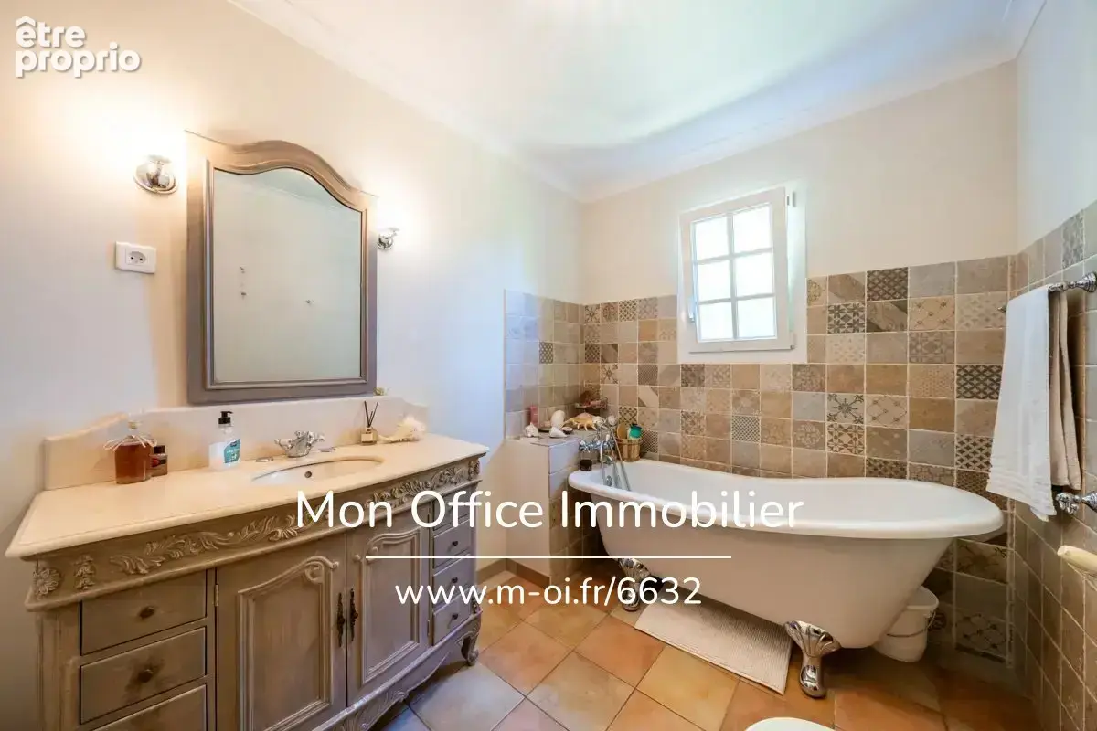 Référence : 6632-SBA - Villa 7 pièces - Quartier Saint Donat - Aix-en-Provence - photo 10