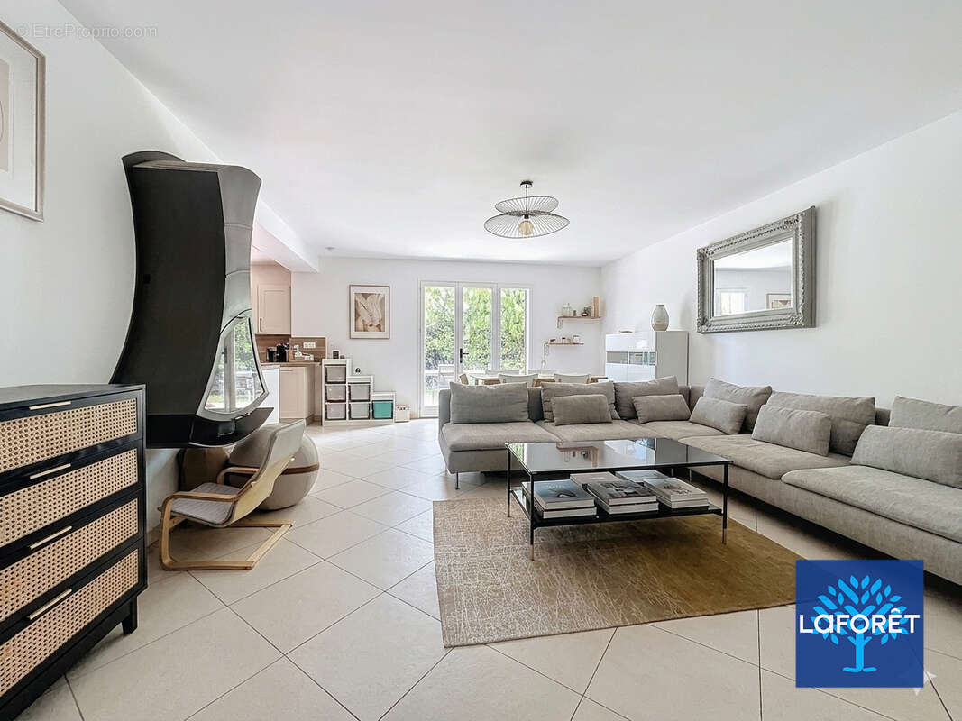 Maison à CHILLY-MAZARIN