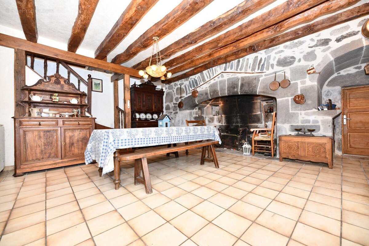 Maison à SALINS