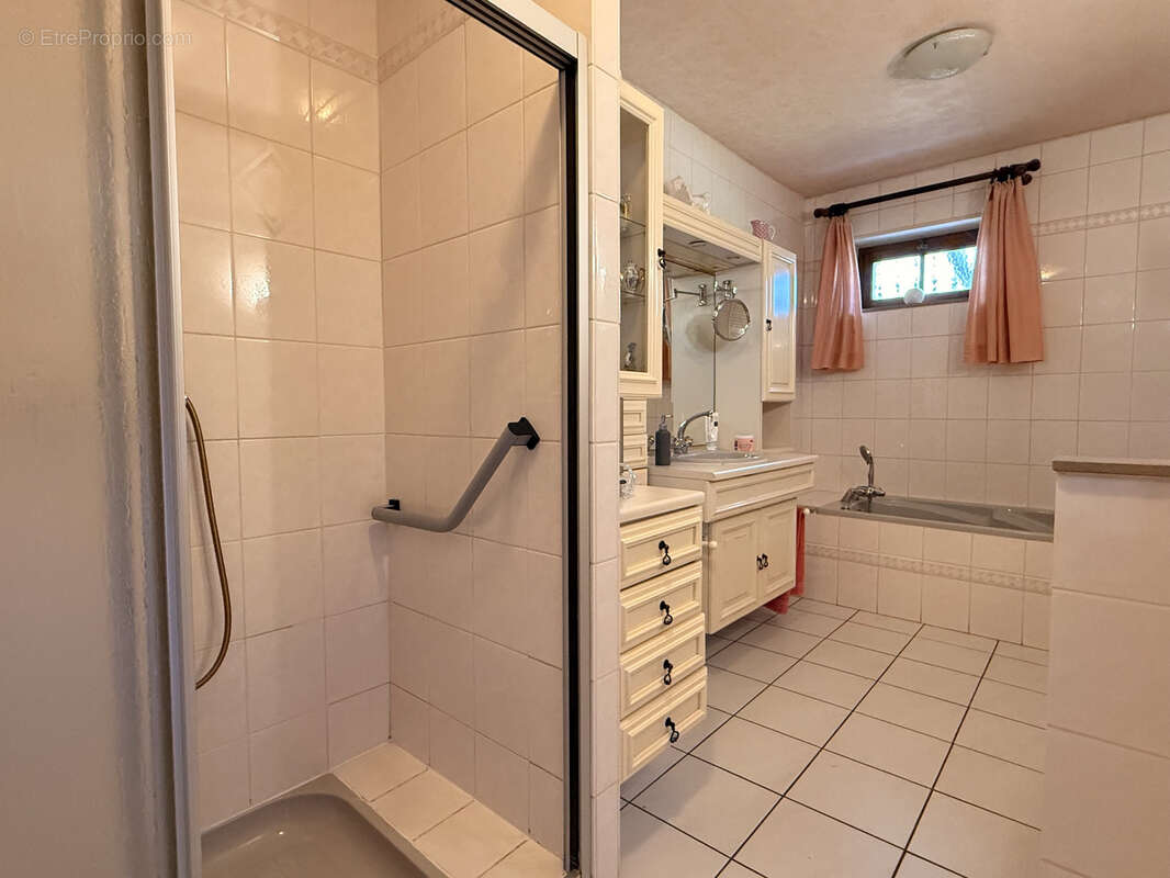 Maison à LESSY