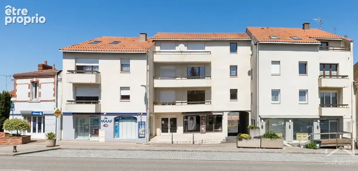 Appartement à MONTREVAULT
