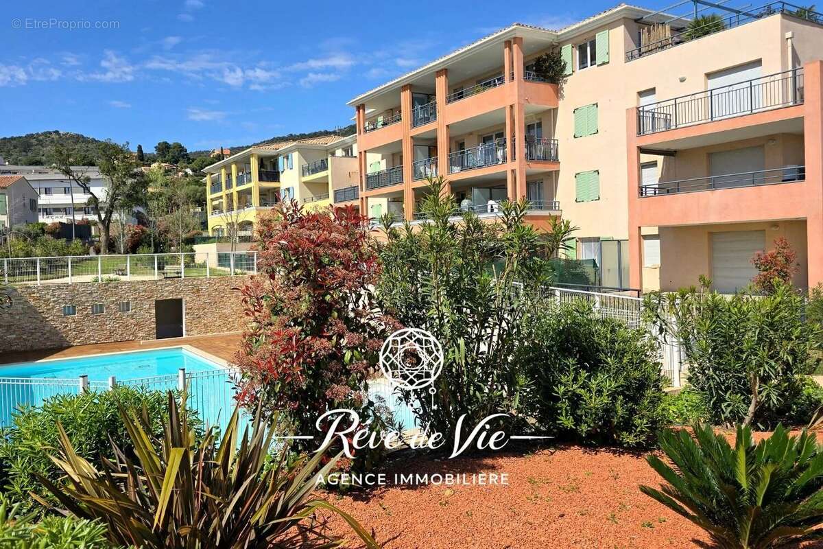 Appartement à BORMES-LES-MIMOSAS