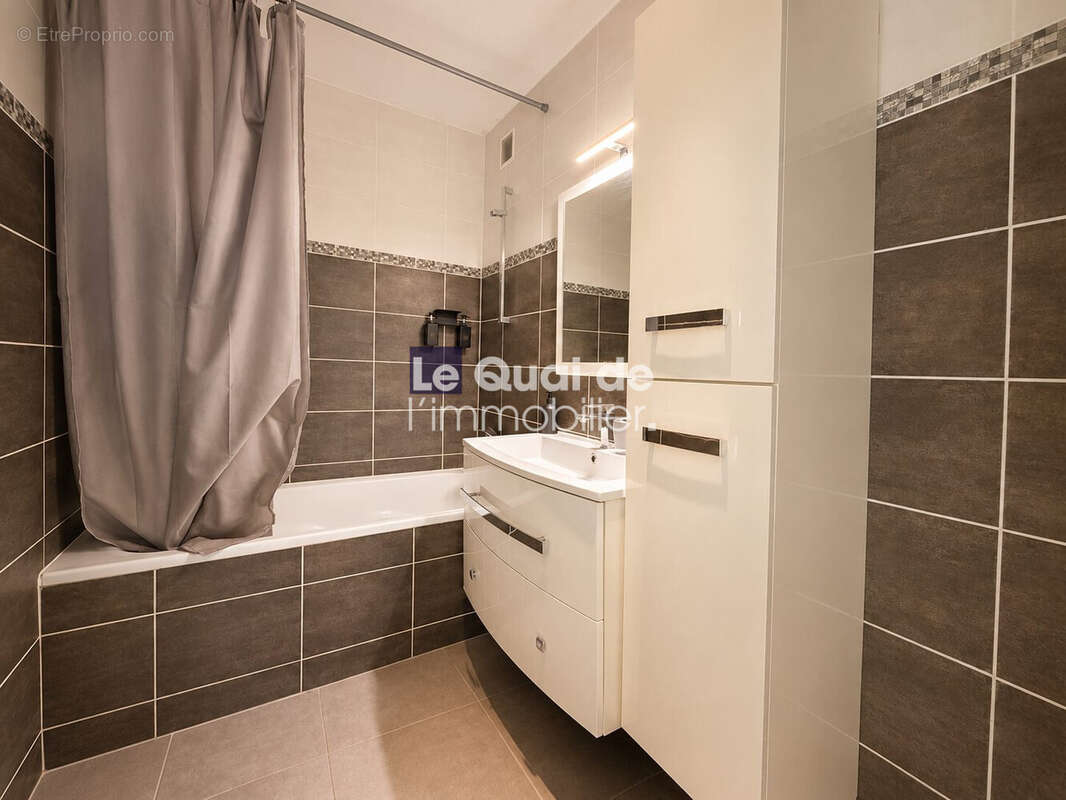 Appartement 72 m² à Jacob-Bellecombette  - photo 7