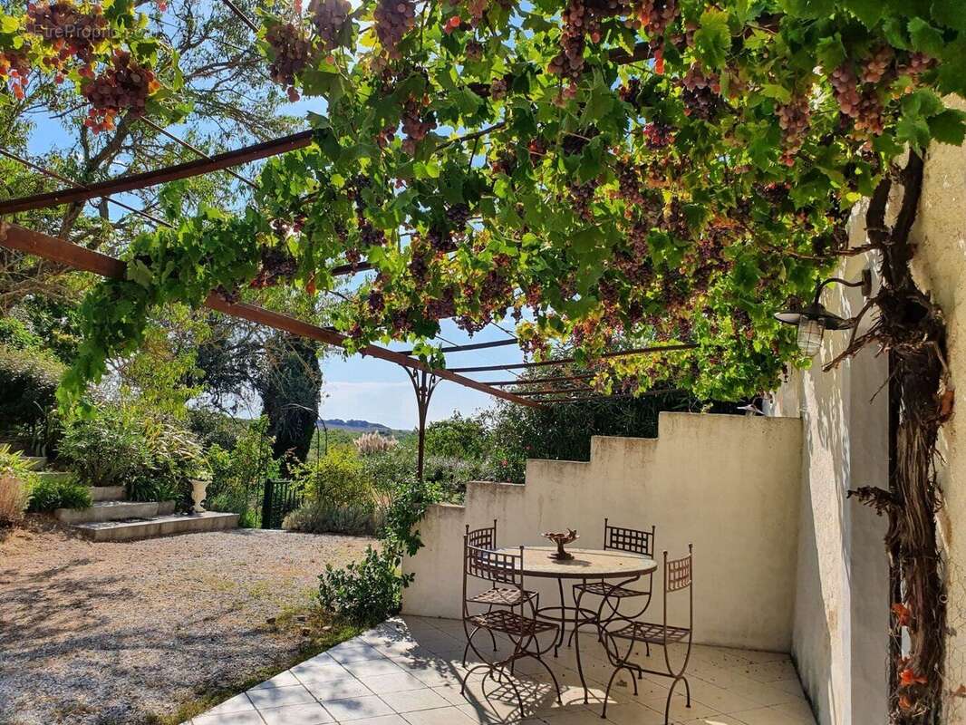 Magnifique emplacement pour ce domaine avec 5 maisons - photo 12