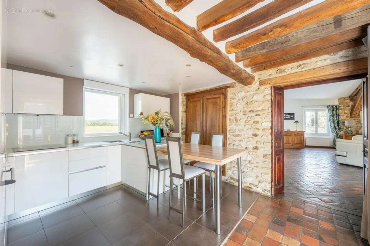 Élégante maison en pierre, 298m² à Flacourt - photo 6