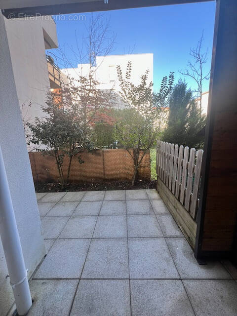 Appartement à MEYZIEU