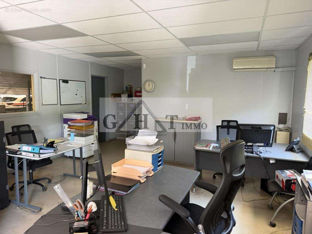 Entrepot 530m2 a vendre le plessis paté - photo 12