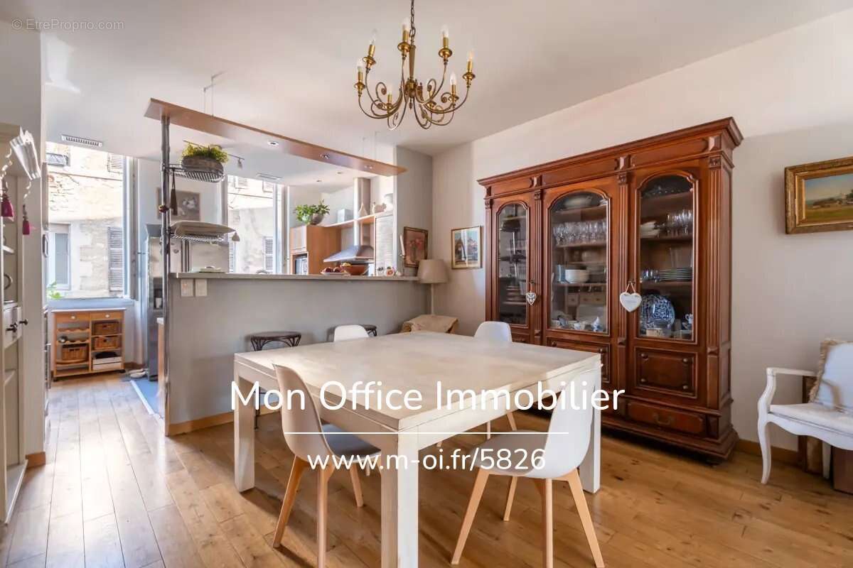 Appartement à MARSEILLE-6E