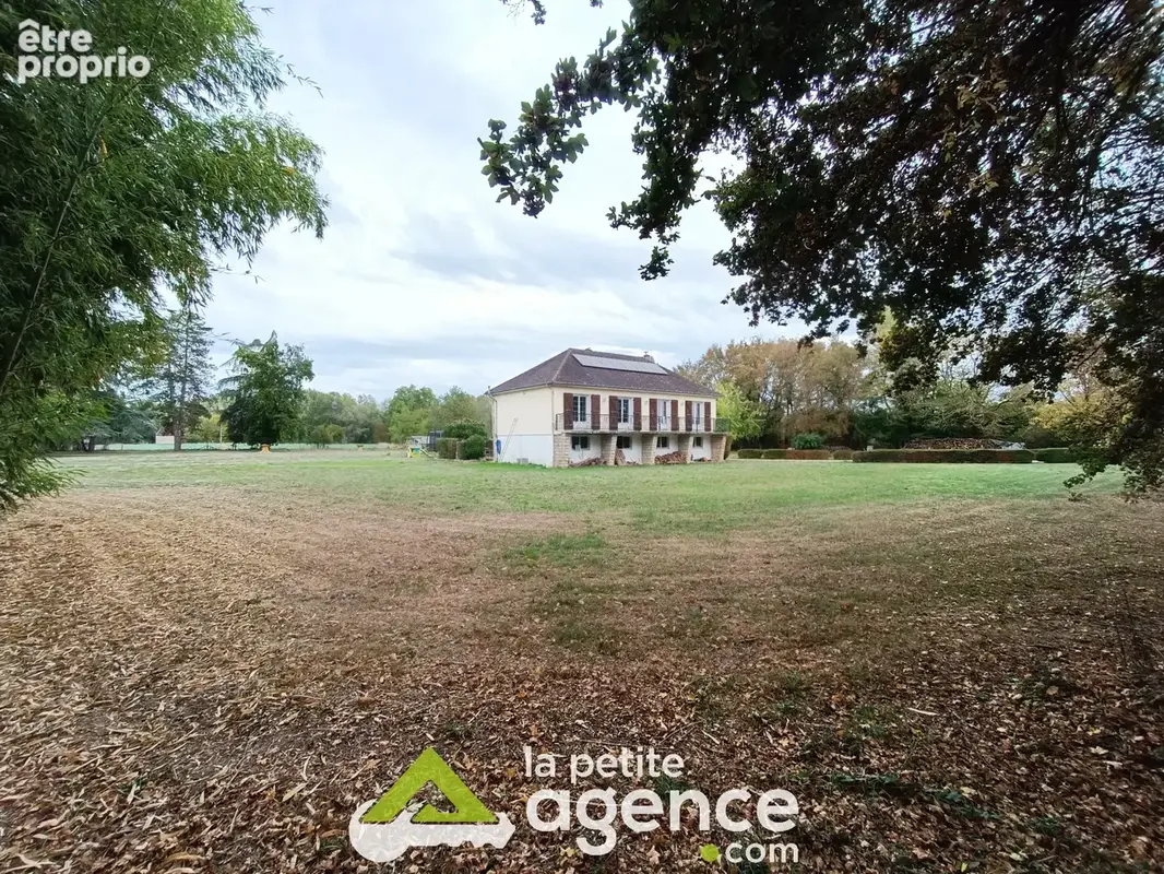 Maison 3 chambres sur près d'un hectare de terrain - photo 4