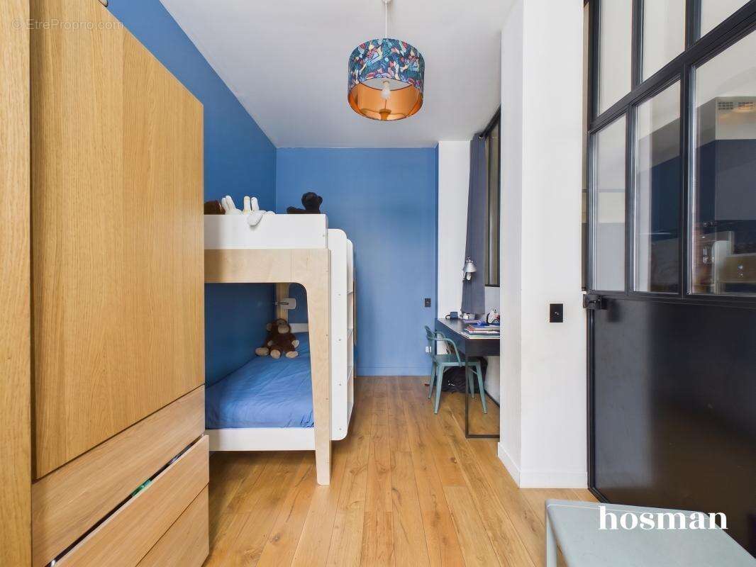 Superbe appartement esprit loft - 3 pièces 80m² - Calme absolu sur cour pavée - Belle hauteur sous plafond - Paris 75010 - photo 9