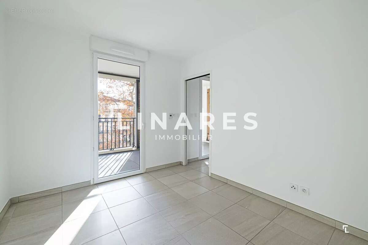 Appartement à MARSEILLE-5E
