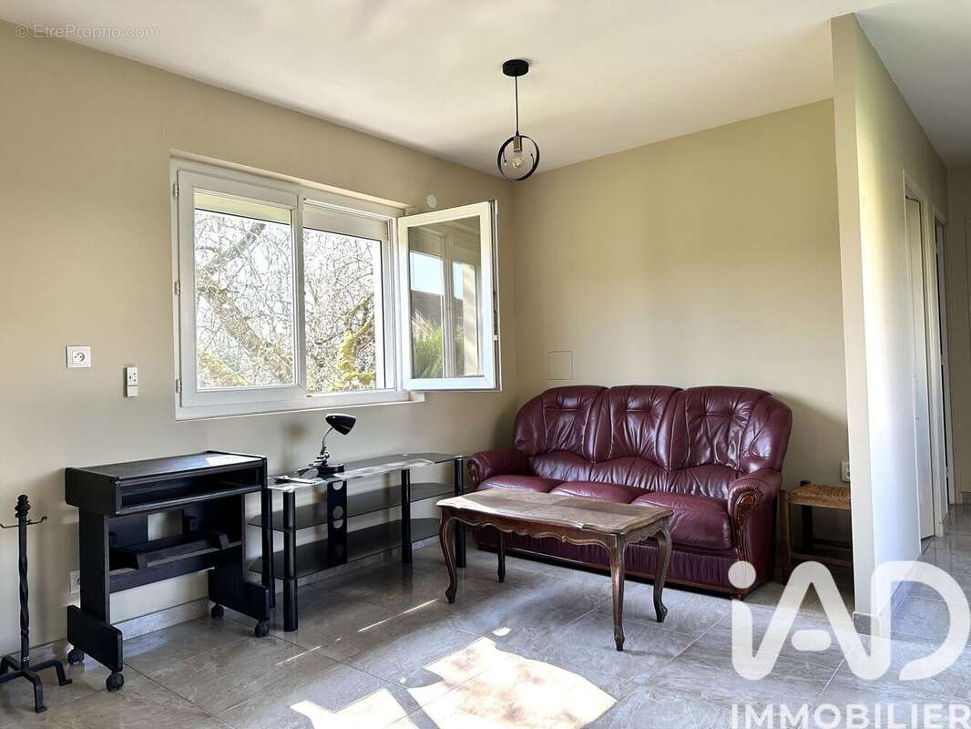 Photo 2 - Maison à VULAINES