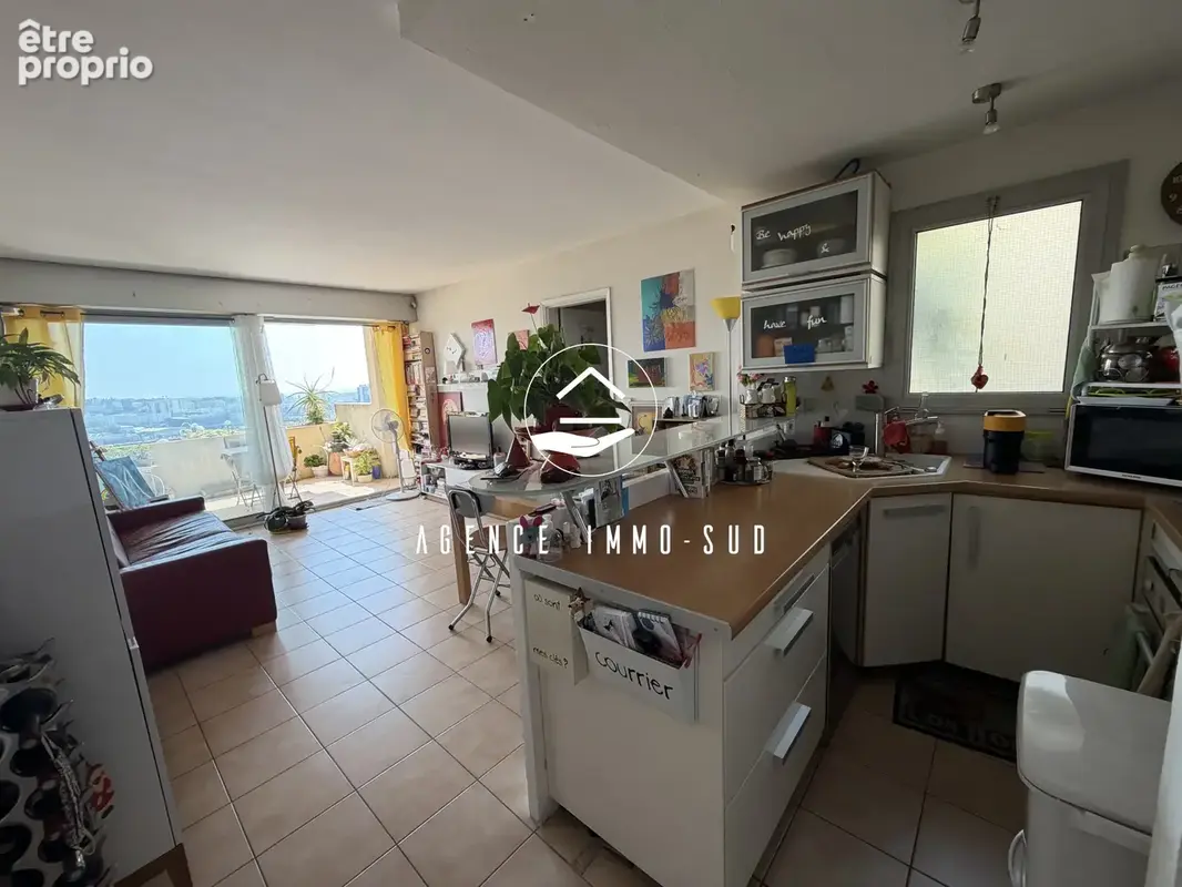 Appartement 2 Pièces avec vue dégagée + Garage sur la Corniche Fahnestock - photo 4