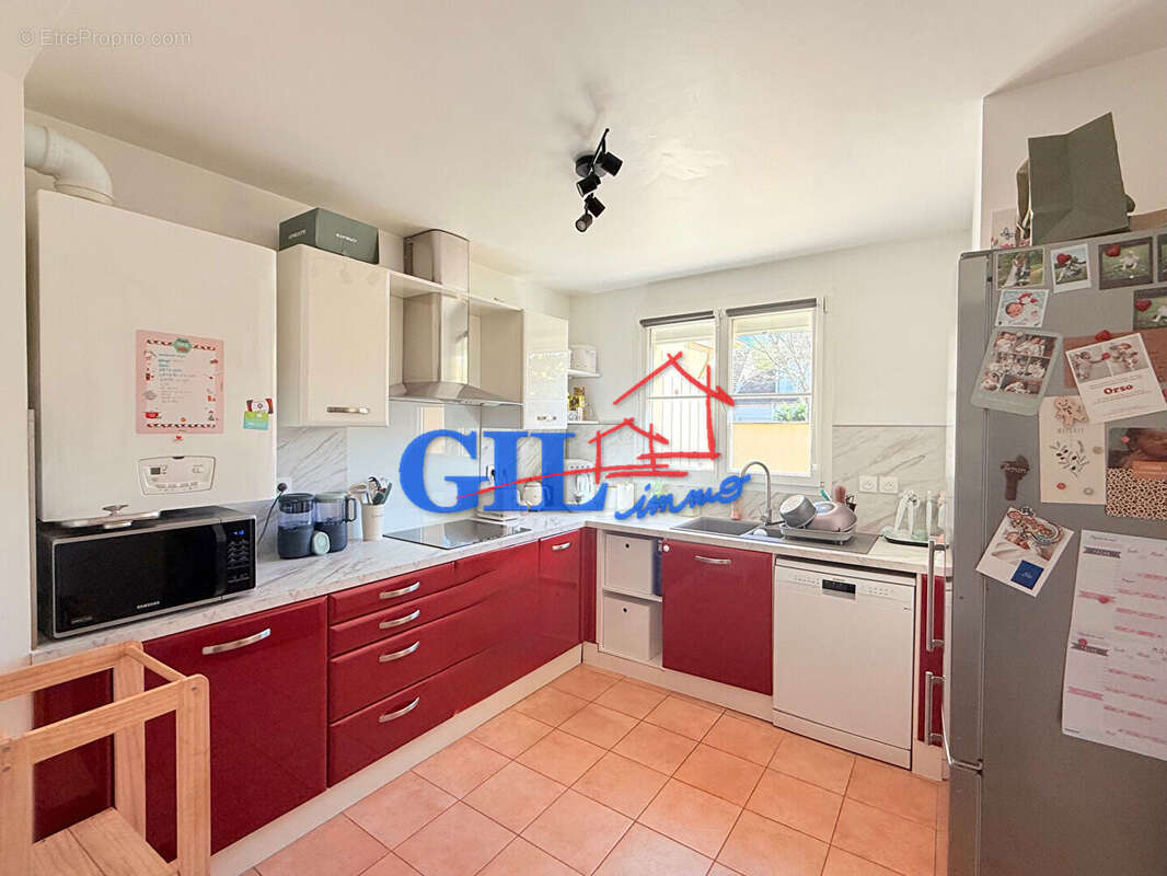 Maison à SAVIGNY-LE-TEMPLE