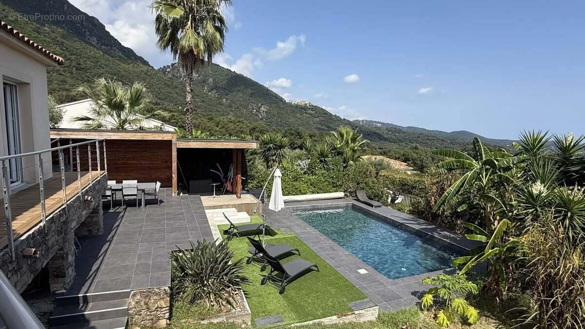 Maison à SANTA-MARIA-POGGIO