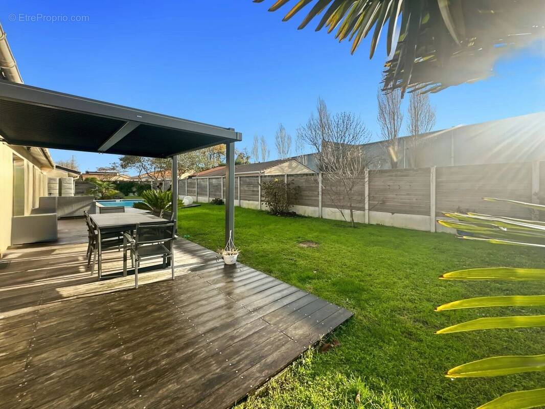 Maison à LE TAILLAN-MEDOC