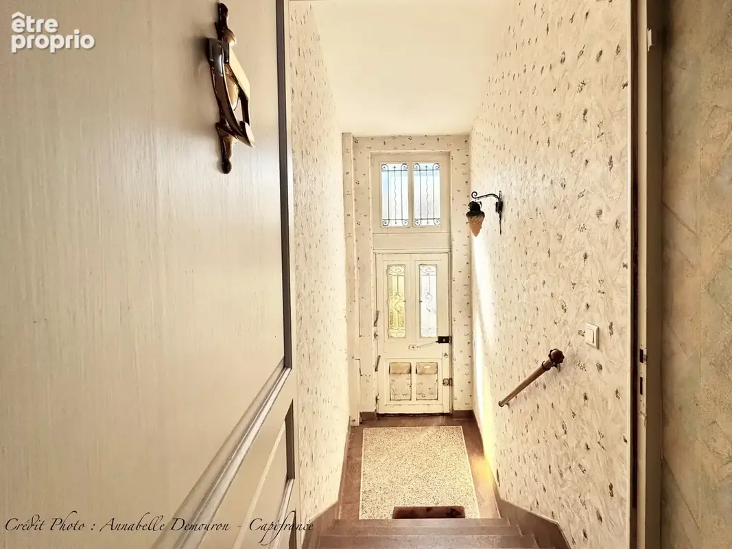 Chamalières – maison de famille en pierre – 215 m² – 5 chambres – jardinet – garage - photo 3