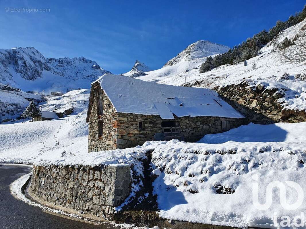 Photo 2 - Maison à LUZ-SAINT-SAUVEUR