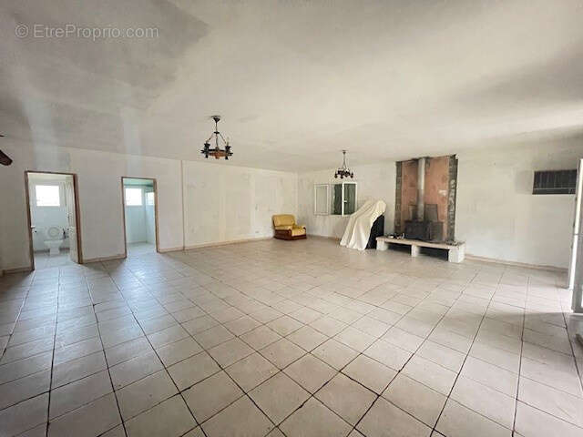 Maison à SAINT-MARTIN-DE-VALGALGUES