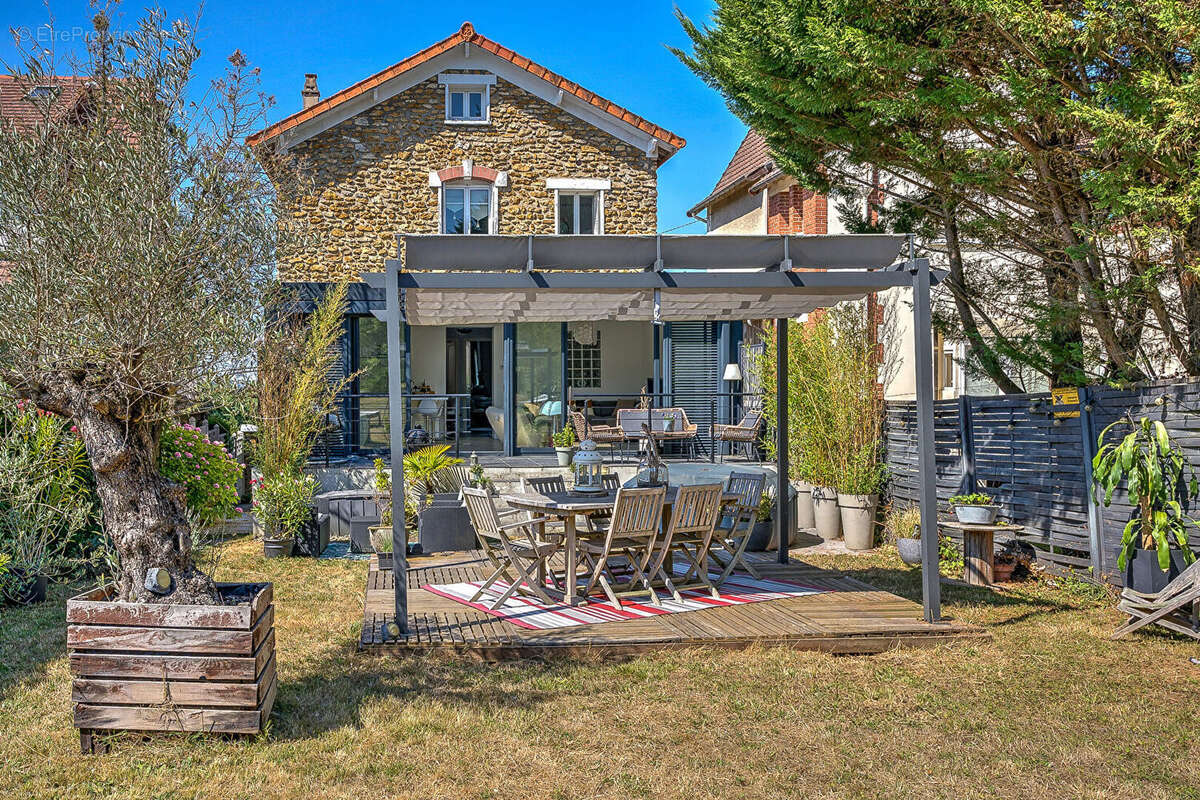 Maison à SUCY-EN-BRIE