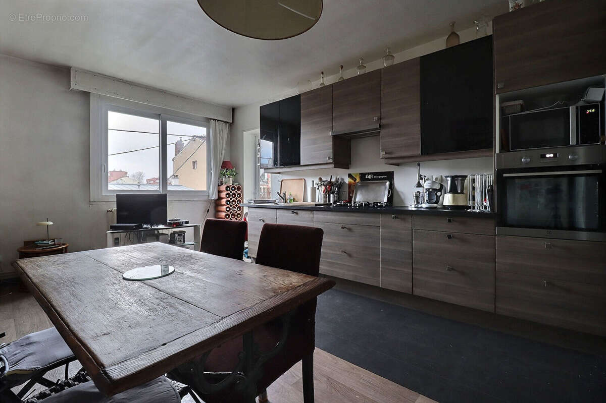 Appartement à COLOMBES