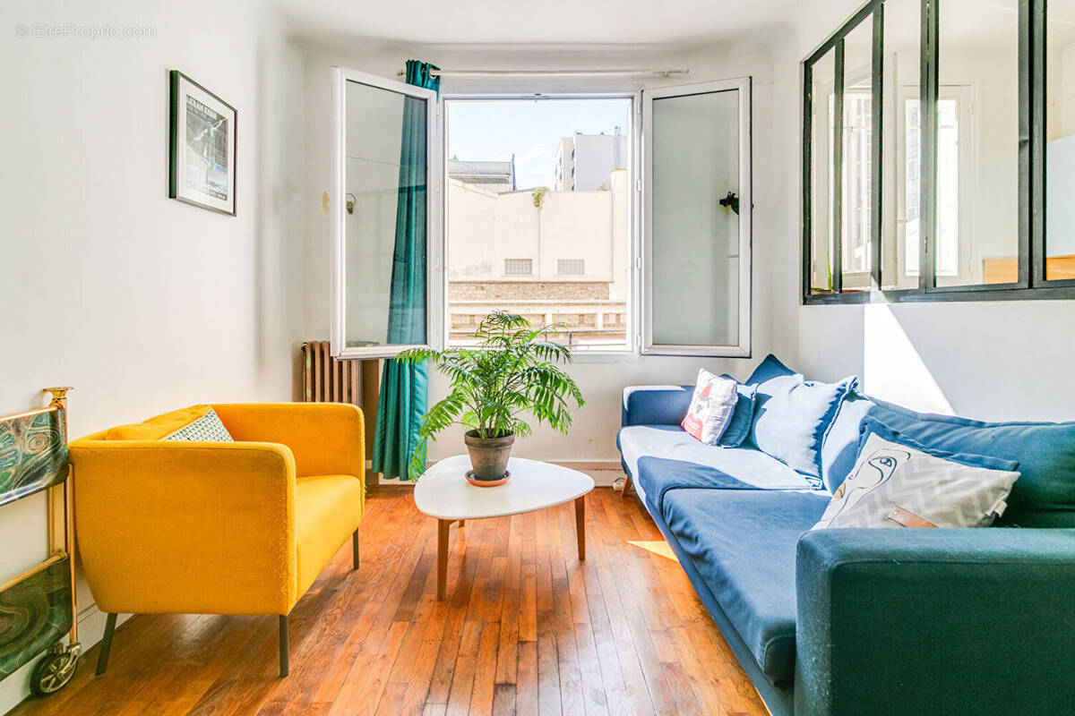 Appartement à PARIS-20E