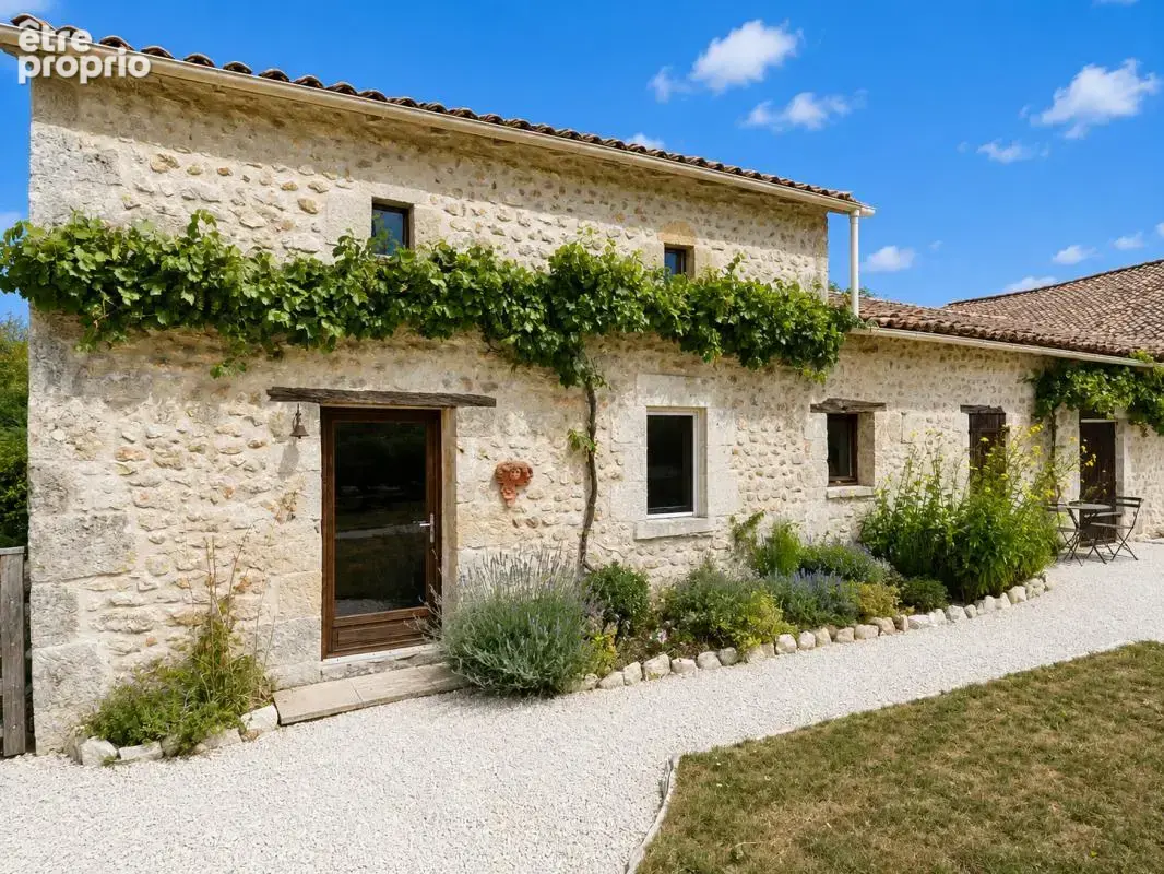 Maison en pierre 4 ch., gîte, piscine & terrain - photo 4