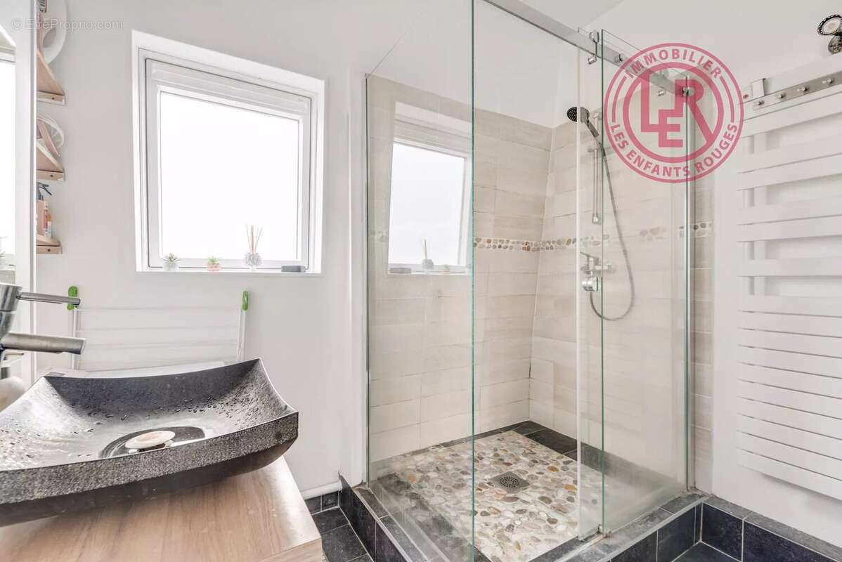 Appartement à PARIS-4E