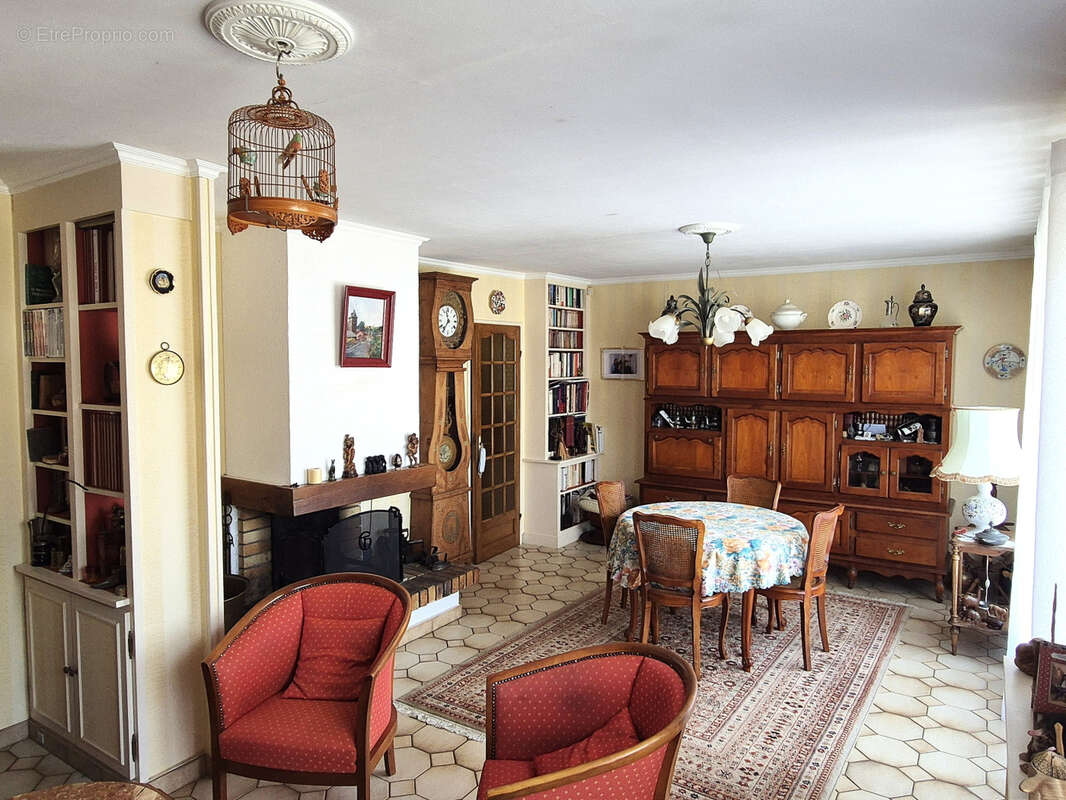 Maison 120 m² à Moissy-Cramayel  - photo 5