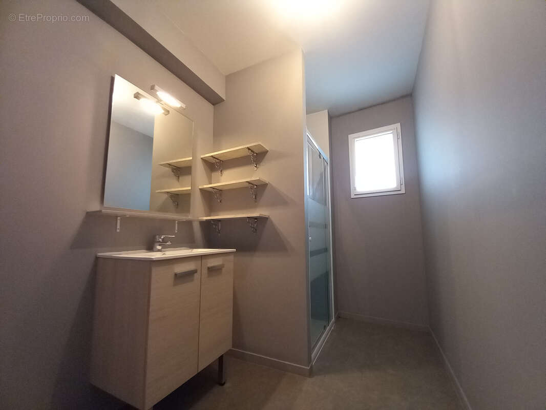 Appartement à FOUGERES