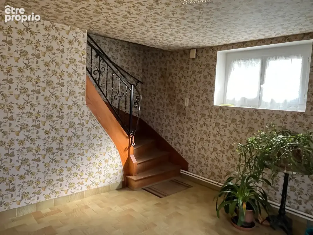 Charmante maison familiale avec jardin fleuri et garage - photo 11