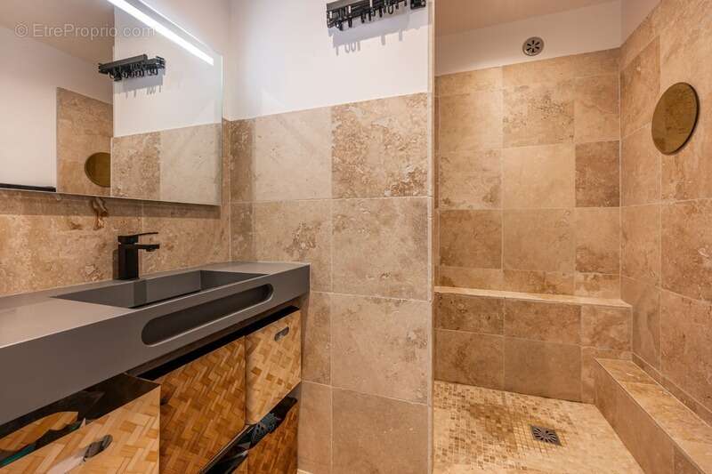 Appartement à SURESNES