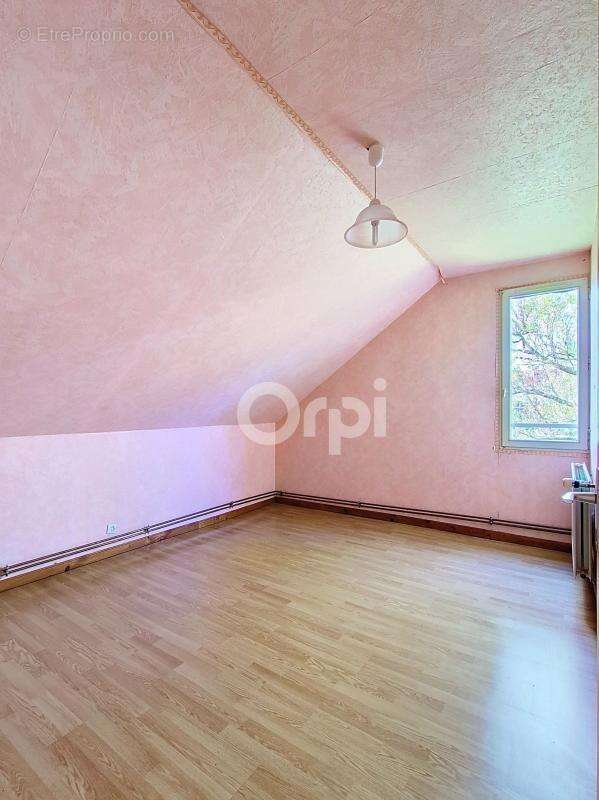 Maison à DOULEVANT-LE-CHATEAU